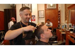 //www.cursoslivresead.com.br/barbeiro-profissional--selecao-de-cortes-masculinos-2210/p